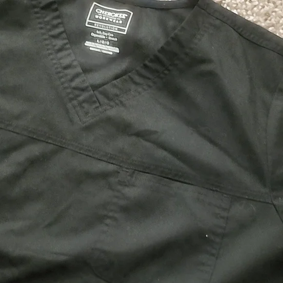 Scrub Uniform - Picture 3 of 3